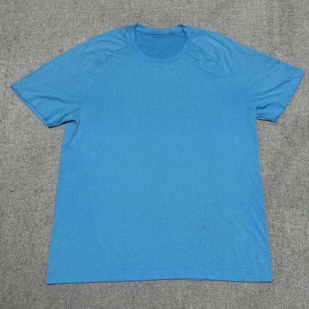 Lululemon Men's Metal Vent Tech Short-Sleeve Shirt Ocean Blue Color Size Large